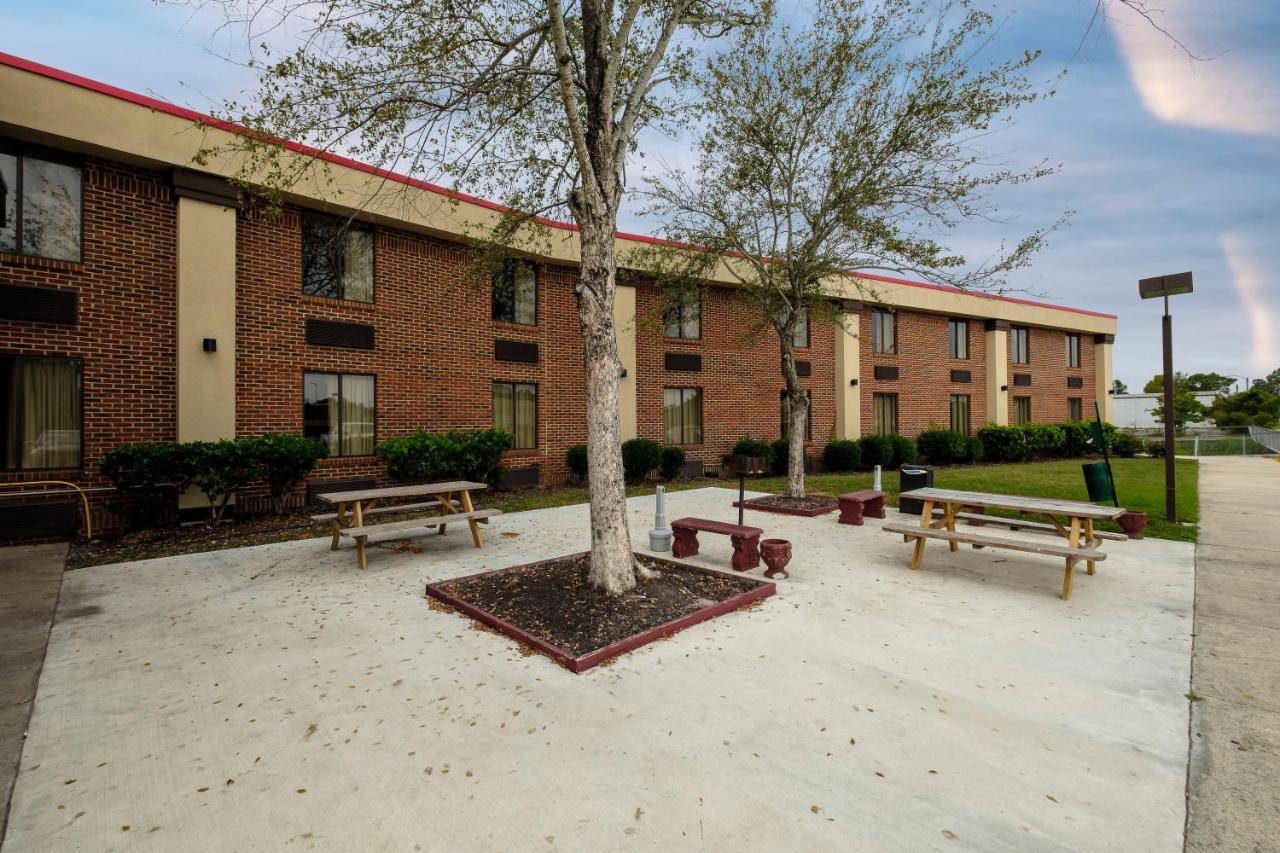 Red Roof Inn & Suites Jacksonville, Nc Exterior foto